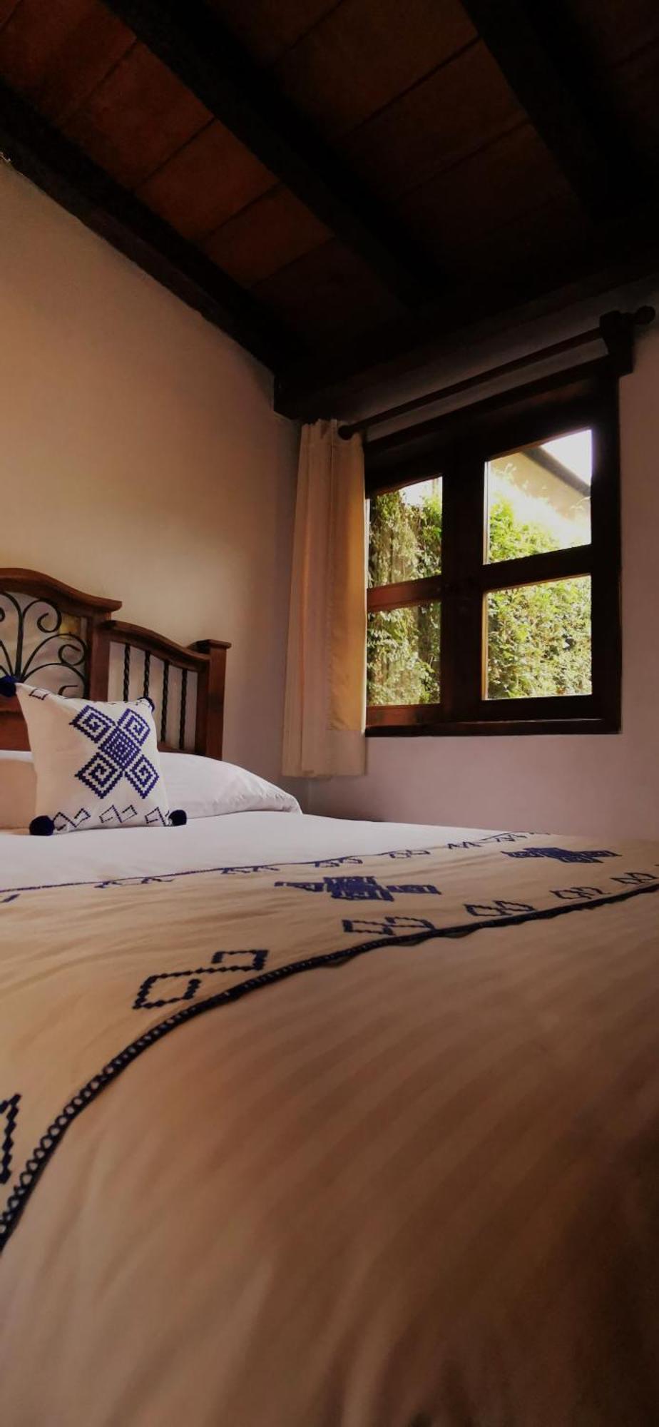 Hotel Ocho Barrios Сан-Кристобаль-де-Ла-Касас Экстерьер фото