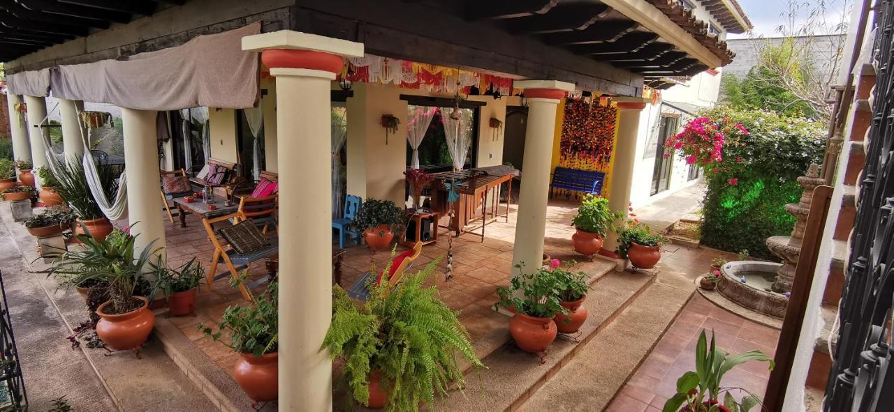 Hotel Ocho Barrios Сан-Кристобаль-де-Ла-Касас Экстерьер фото