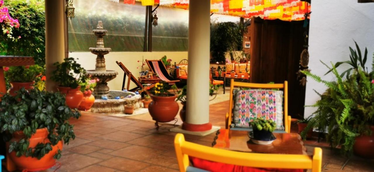 Hotel Ocho Barrios Сан-Кристобаль-де-Ла-Касас Экстерьер фото
